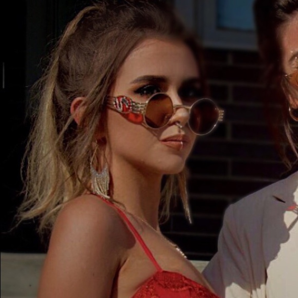 Meet your Posher, Brenna